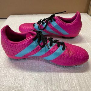 Adidas girls soccer cleats / Size 3 1/2 / Color: Pink/Teal